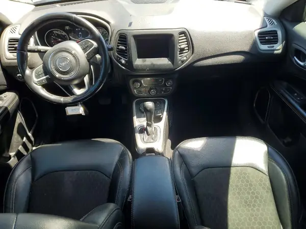 3C4NJDBB8LT167982 2020 JEEP COMPASS - Image 8