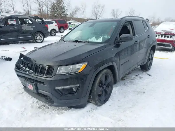 3C4NJDBB8LT168386 2020 JEEP COMPASS - Image 2