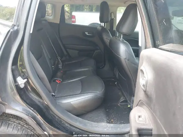 3C4NJDBB8LT168615 2020 JEEP COMPASS - Image 8