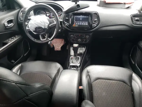 3C4NJDBB8LT209969 2020 JEEP COMPASS - Image 8