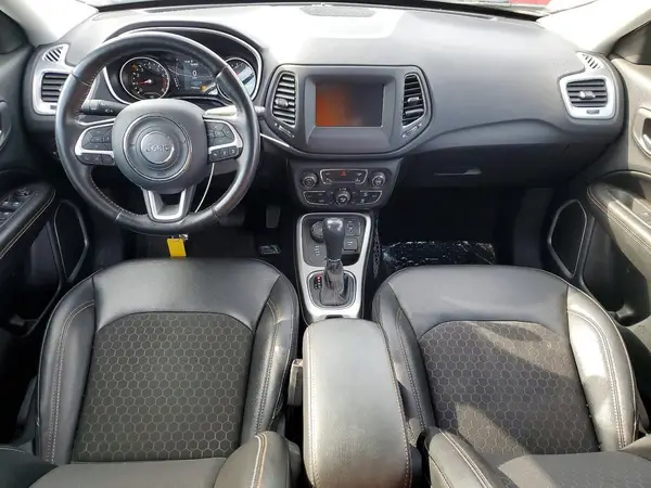 3C4NJDBB8LT216663 2020 JEEP COMPASS - Image 8