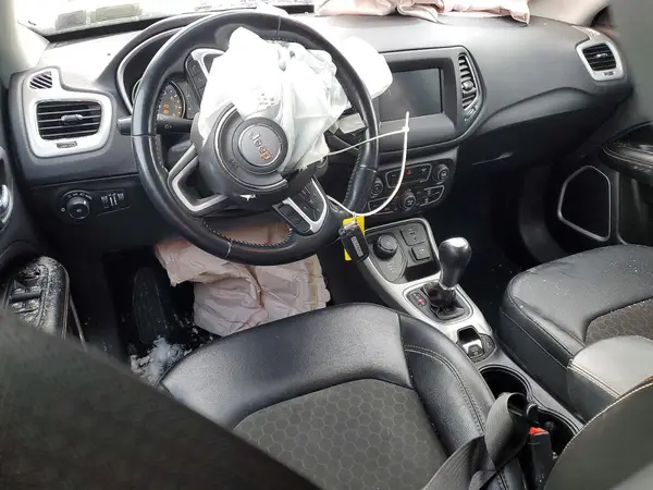 3C4NJDBB8LT219580 2020 JEEP COMPASS - Image 8