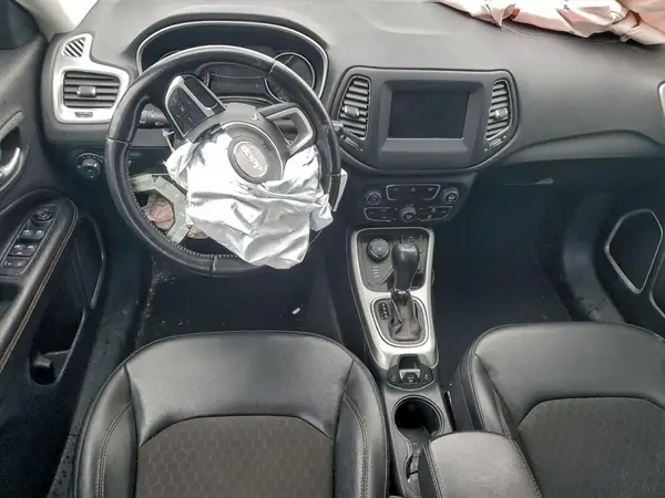 3C4NJDBB8LT224231 2020 JEEP COMPASS - Image 8