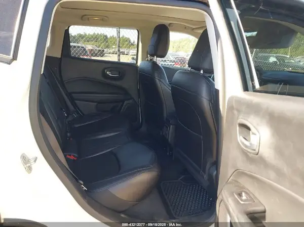3C4NJDBB8LT228554 2020 JEEP COMPASS - Image 8