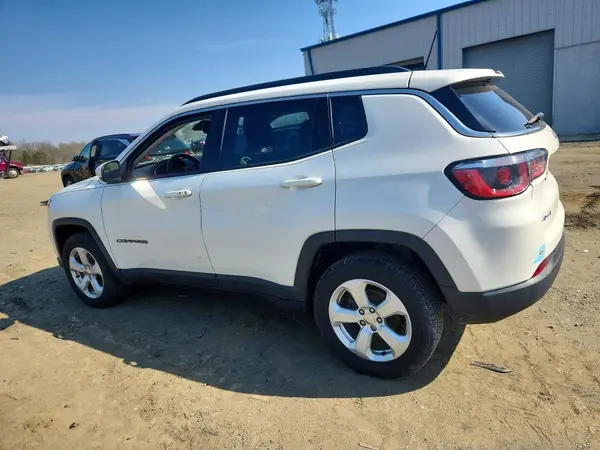 3C4NJDBB8LT229204 2020 JEEP COMPASS - Image 2