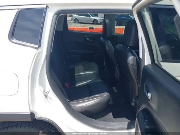 3C4NJDBB8LT234466 2020 JEEP COMPASS - Image 8