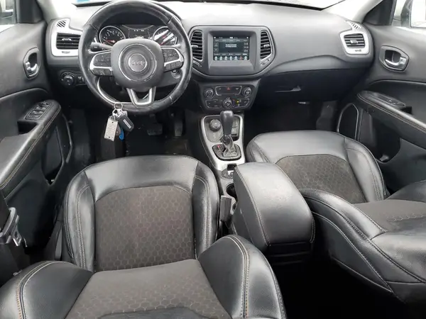 3C4NJDBB8LT239621 2020 JEEP COMPASS - Image 8