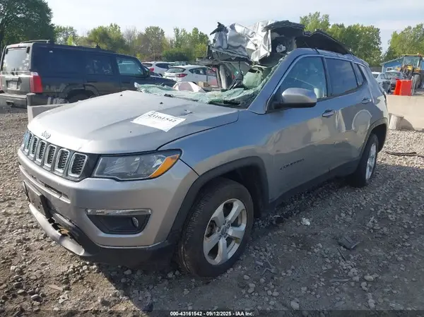 3C4NJDBB8LT240915 2020 JEEP COMPASS - Image 2