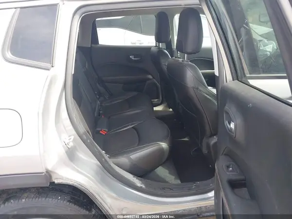 3C4NJDBB8LT245189 2020 JEEP COMPASS - Image 8