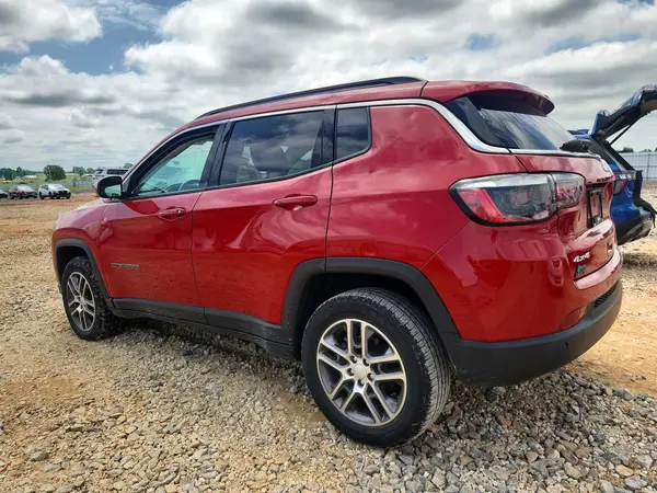 3C4NJDBB8LT258539 2020 JEEP COMPASS - Image 2