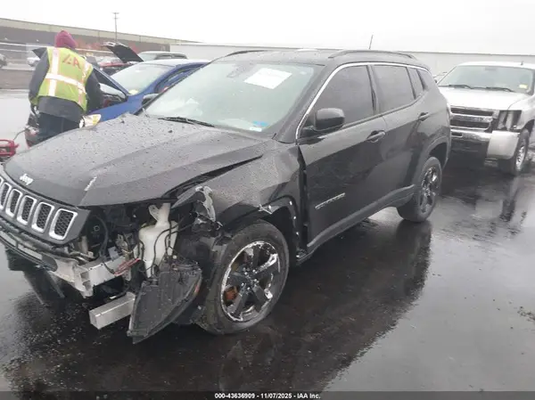 3C4NJDBB8MT516673 2021 JEEP COMPASS - Image 2