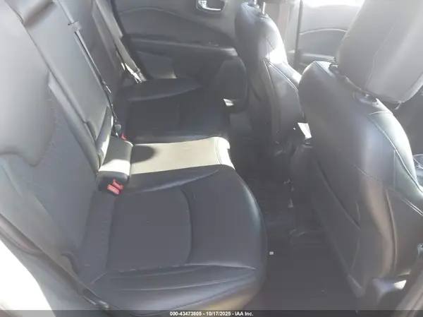3C4NJDBB8MT517757 2021 JEEP COMPASS - Image 8