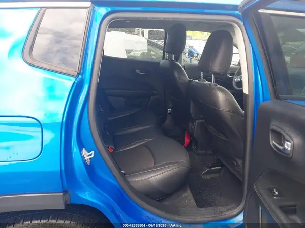 3C4NJDBB8MT529973 2021 JEEP COMPASS - Image 8