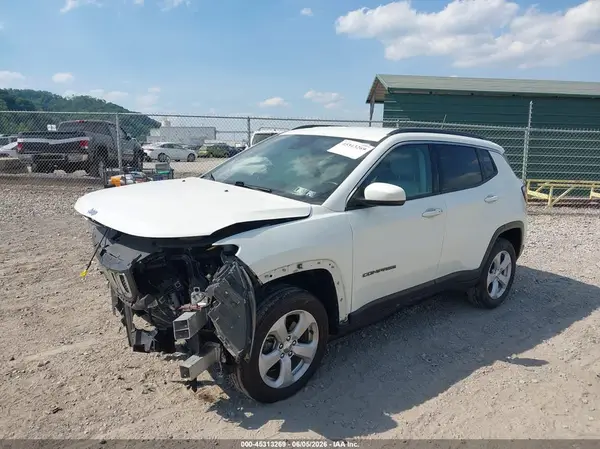 3C4NJDBB8MT534526 2021 JEEP COMPASS - Image 2
