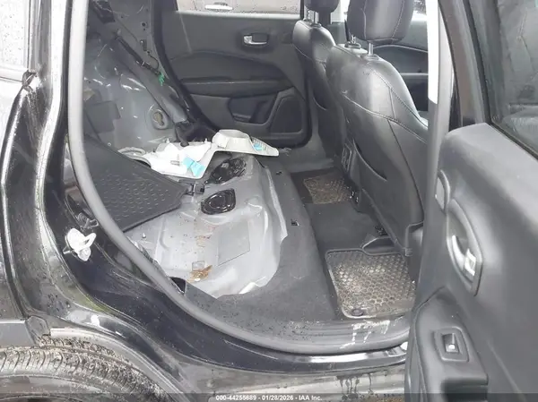 3C4NJDBB8MT541282 2021 JEEP COMPASS - Image 8