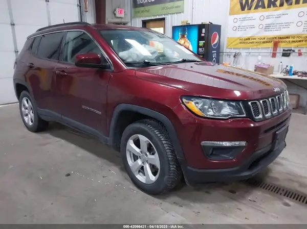 3C4NJDBB8MT547261 2021 JEEP COMPASS - Image 1