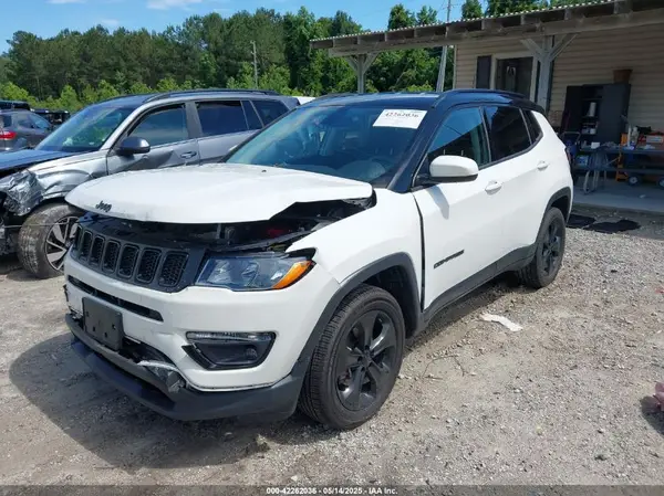 3C4NJDBB8MT555358 2021 JEEP COMPASS - Image 2