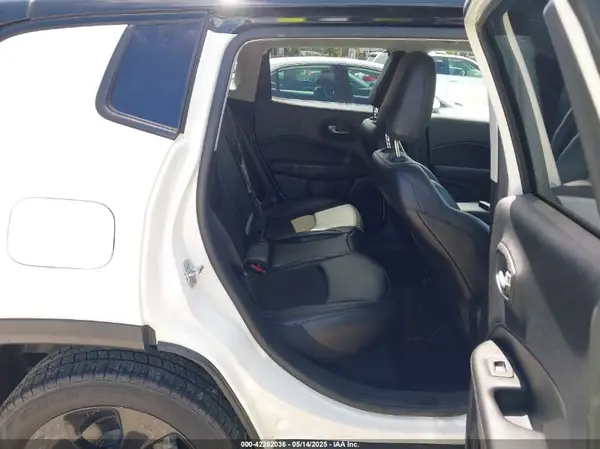3C4NJDBB8MT555358 2021 JEEP COMPASS - Image 8
