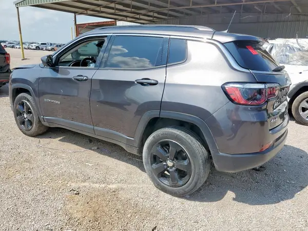 3C4NJDBB8MT562682 2021 JEEP COMPASS - Image 2