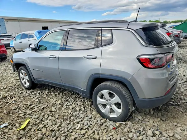 3C4NJDBB8MT566621 2021 JEEP COMPASS - Image 2