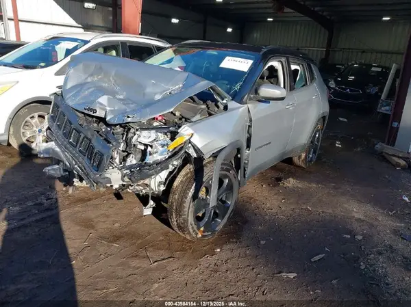 3C4NJDBB8MT567896 2021 JEEP COMPASS - Image 2