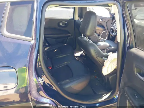 3C4NJDBB8MT584150 2021 JEEP COMPASS - Image 8