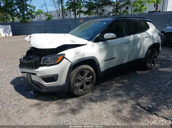 3C4NJDBB8MT586433 2021 JEEP COMPASS - Image 2