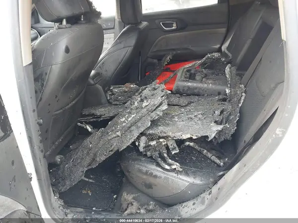 3C4NJDBB8NT123936 2022 JEEP COMPASS - Image 8