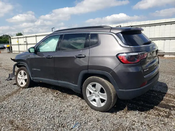 3C4NJDBB8NT127405 2022 JEEP COMPASS - Image 2