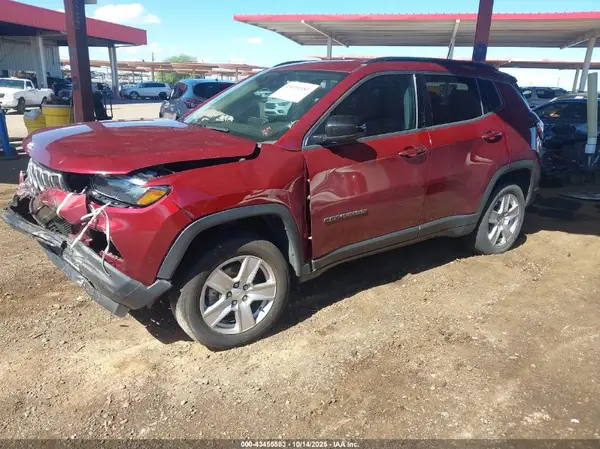 3C4NJDBB8NT130837 2022 JEEP COMPASS - Image 2