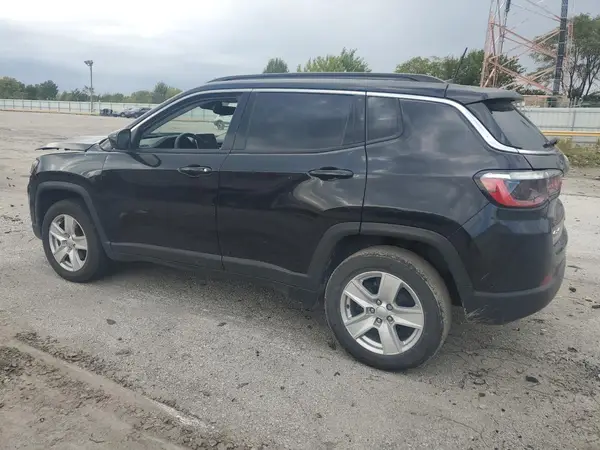 3C4NJDBB8NT143877 2022 JEEP COMPASS - Image 2