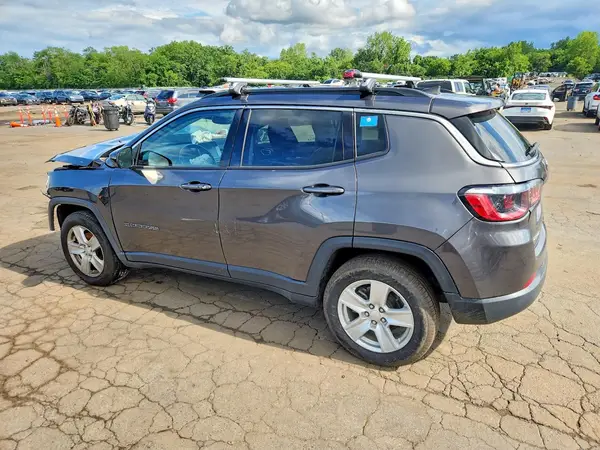 3C4NJDBB8NT175499 2022 JEEP COMPASS - Image 2