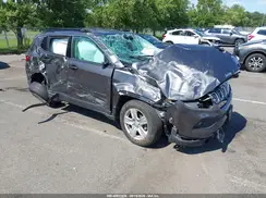 3C4NJDBB8NT204676 2022 JEEP COMPASS