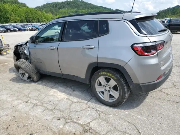 3C4NJDBB8NT217332 2022 JEEP COMPASS - Image 2