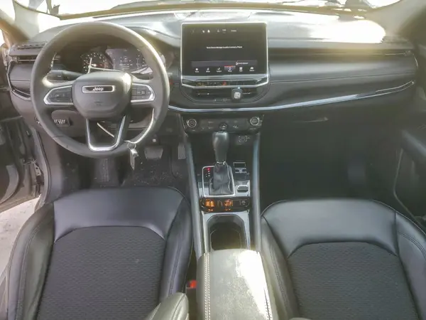 3C4NJDBB8NT230940 2022 JEEP COMPASS - Image 8