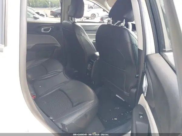 3C4NJDBB8NT232106 2022 JEEP COMPASS - Image 8