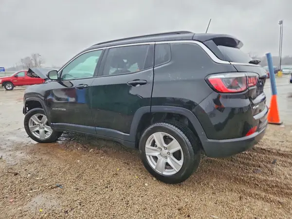 3C4NJDBB8NT233577 2022 JEEP COMPASS - Image 2