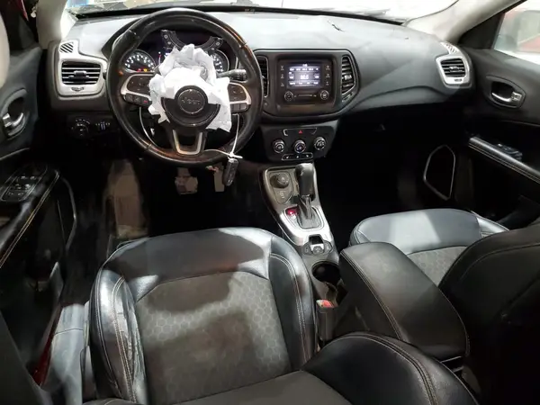 3C4NJDBB9HT642269 2017 JEEP COMPASS - Image 8
