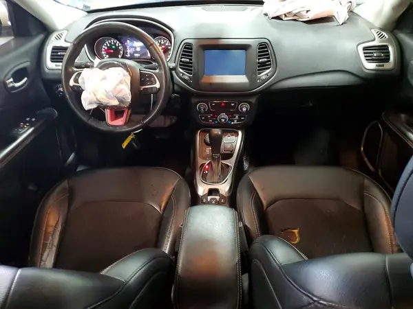 3C4NJDBB9HT646774 2017 JEEP COMPASS - Image 8