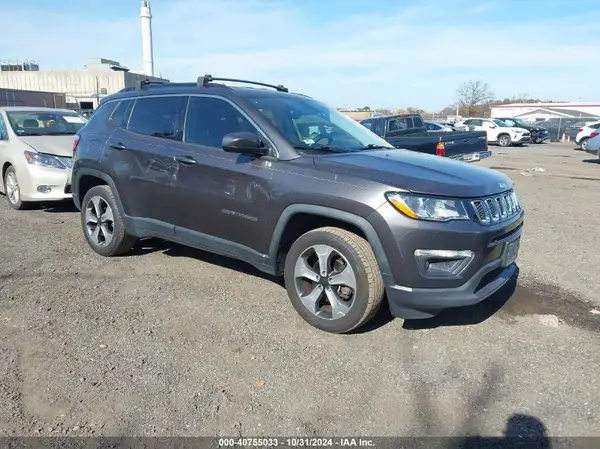3C4NJDBB9HT667415 2017 JEEP COMPASS - Image 1