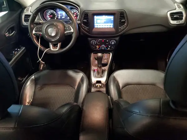 3C4NJDBB9HT692783 2017 JEEP COMPASS - Image 8