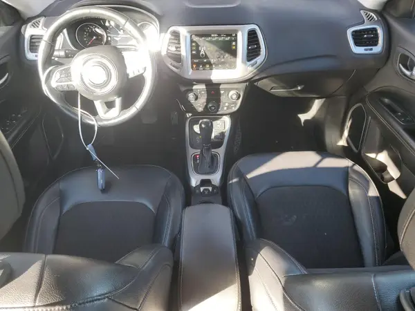 3C4NJDBB9HT692850 2017 JEEP COMPASS - Image 8
