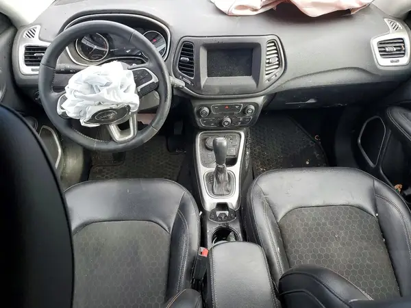 3C4NJDBB9JT112342 2018 JEEP COMPASS - Image 8