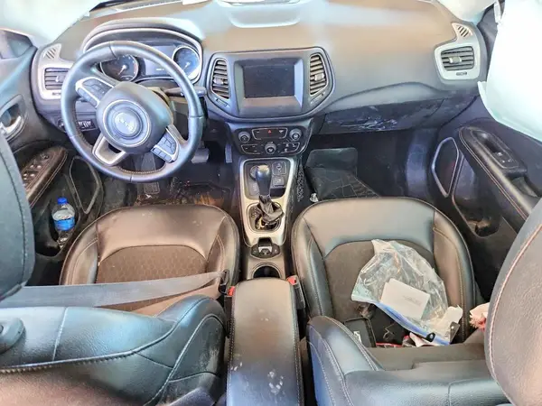 3C4NJDBB9JT114141 2018 JEEP COMPASS - Image 8