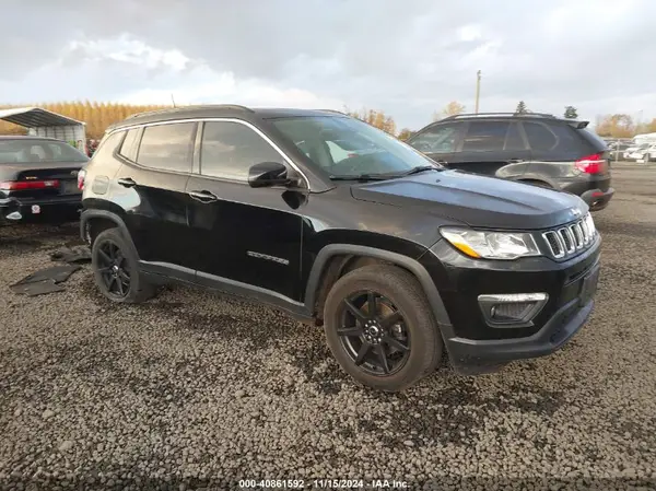 3C4NJDBB9JT114673 2018 JEEP COMPASS - Image 1