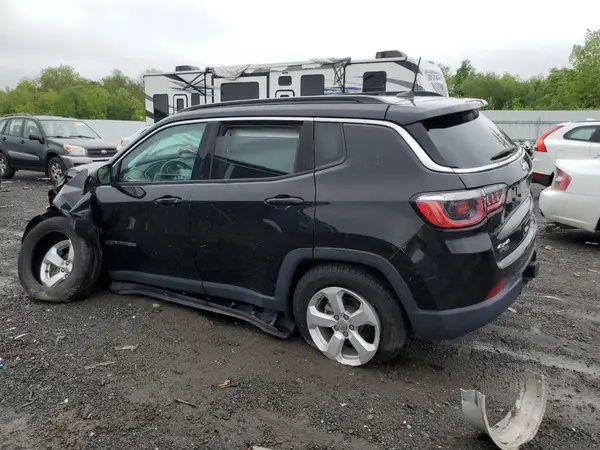 3C4NJDBB9JT114947 2018 JEEP COMPASS - Image 2