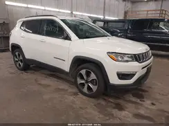 3C4NJDBB9JT116018 2018 JEEP COMPASS
