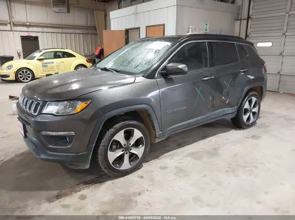 3C4NJDBB9JT116391 2018 JEEP COMPASS - Image 2