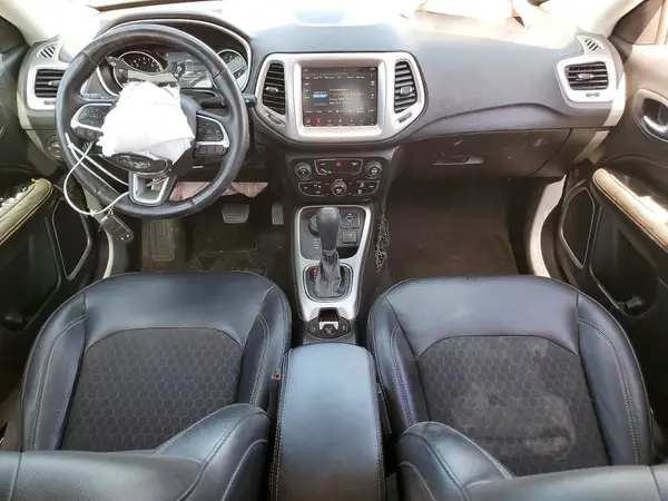 3C4NJDBB9JT116892 2018 JEEP COMPASS - Image 8