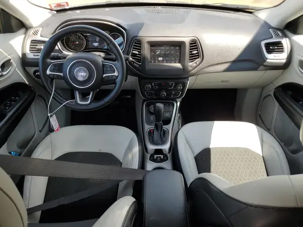 3C4NJDBB9JT138021 2018 JEEP COMPASS - Image 8